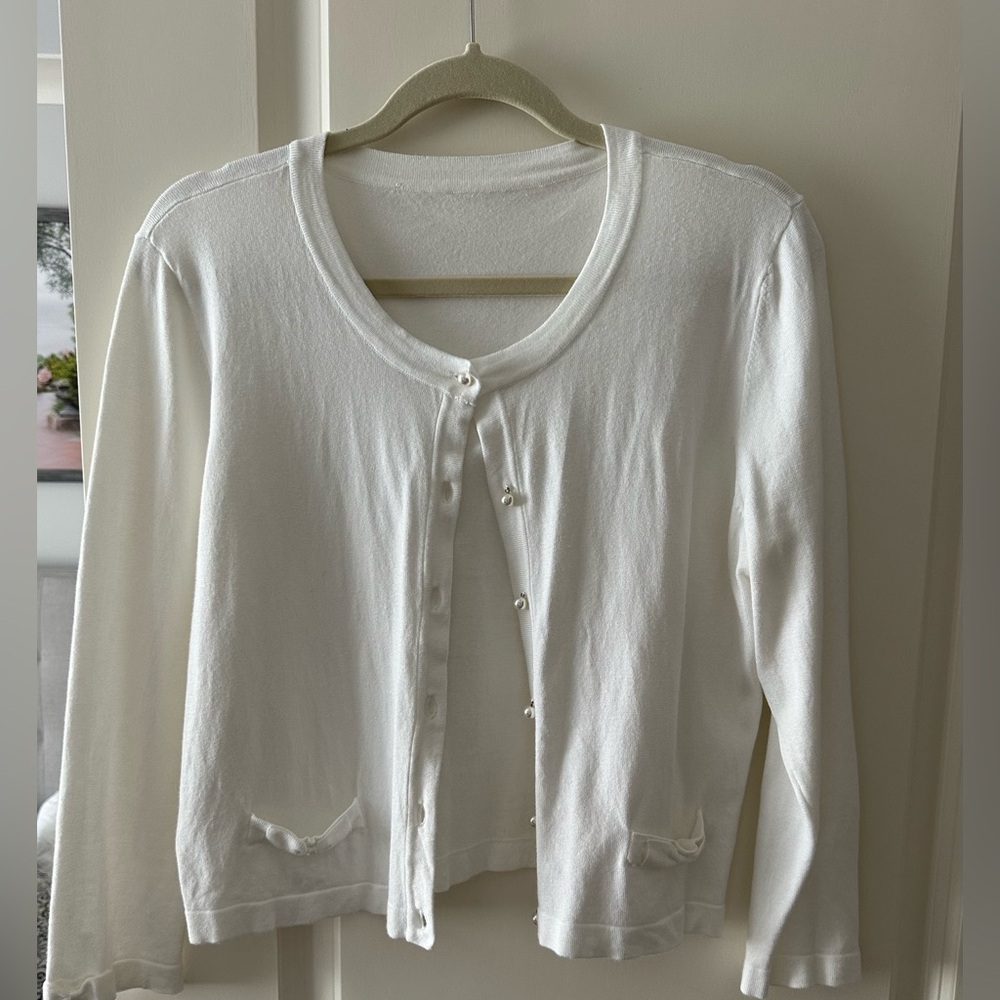 Cardigan. White. Size M
